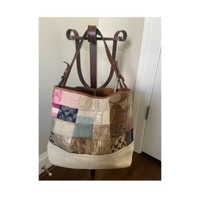 Coach: Multi-Colored Purse